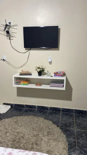 Rack suspenso com prateleira 