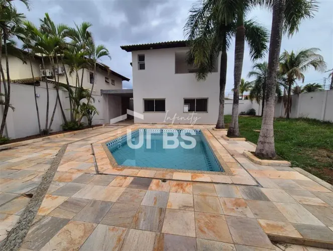Sobrado com 288m² 3 quartos à venda no bairro Jardim karaíba