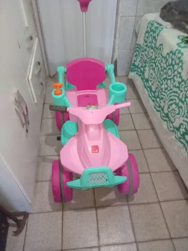 Carinho de menina