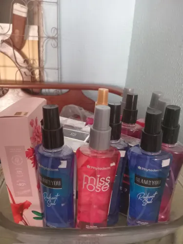 Vendo perfumes.
