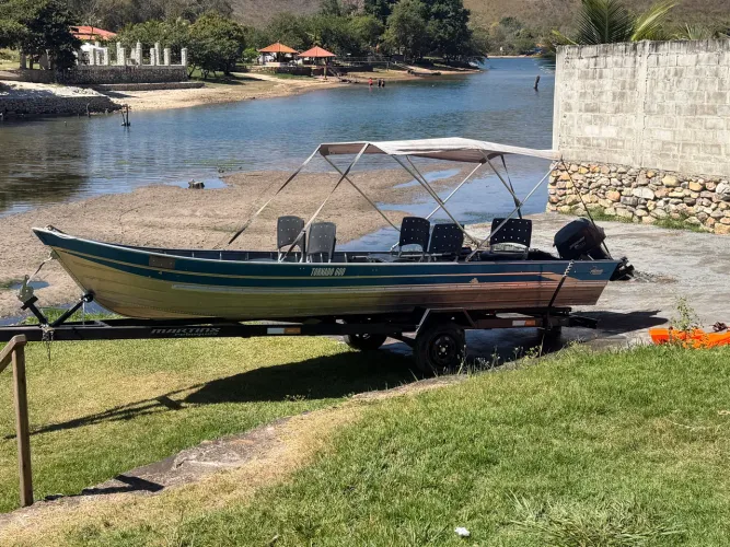 Vendo barco de 6 metros