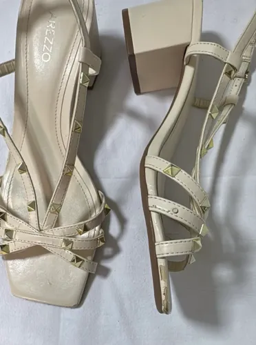 Sandália Salto Bloco Amarração Studs Arezzo - Off-White