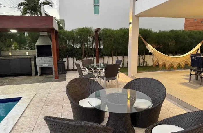 Casa com 7 suítes em condomínio fechado à beira-mar de Muro Alto - Ipojuca - PE