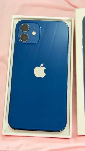 Iphone 12 na caixa