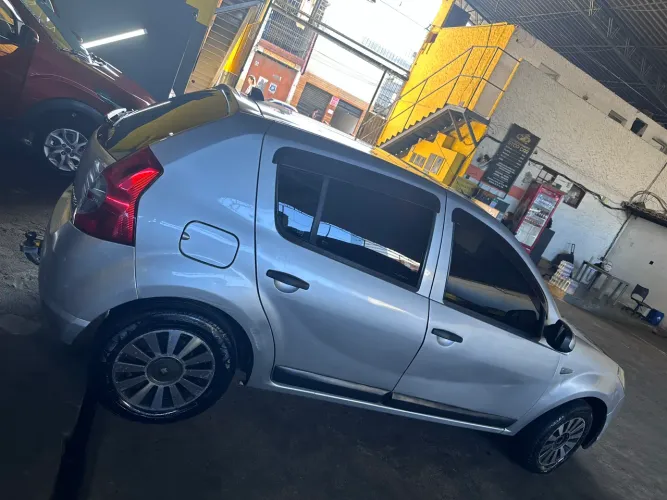 Renault Sandero Expression Hi-flex 1.6 8V 5P 2010