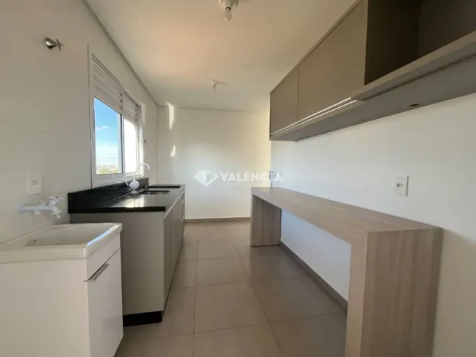 Apartamento Semi Mobiliado para Alugar por R$1650.00 no Edifício São Pedro Rua Rui Barbosa