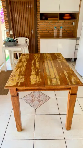 Mesa rustica em madeira de demolição