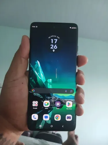 Vendo ou troco Moto Edge 40 neo 256 gb + 16 de ram