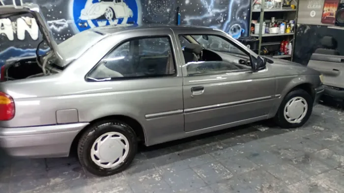 Volkswagen Logus 1.8 / CLI / CL (álcool) 1995