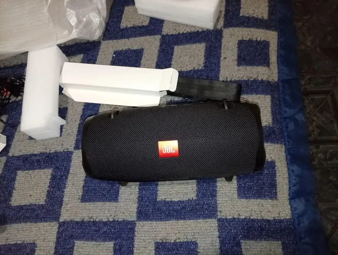 caixa de som JBL extreme 2 pouco usada com todos os assessórios