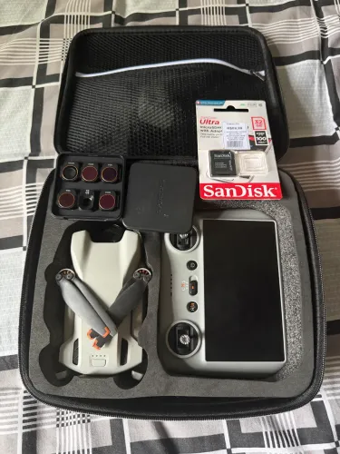 Drone DJI 3 mini + Controle com tela + Brinde