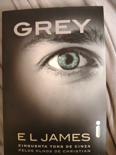 Grey (cinquenta tons de cinza)