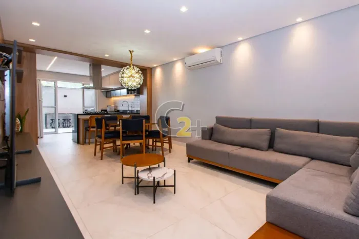 Casa de Condomínio à venda na Sumaré com 4 quartos, sendo 2 suítes e 3 vagas