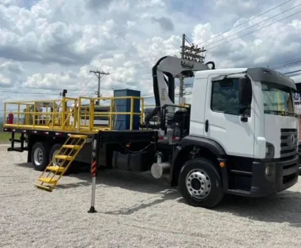 Vw 24280 2012 6x2 munck