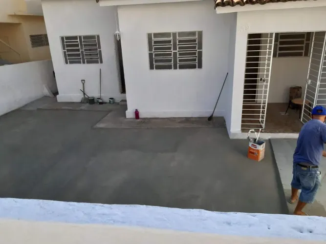 Aluga-se casa próximo ao terminal de Rio Doce