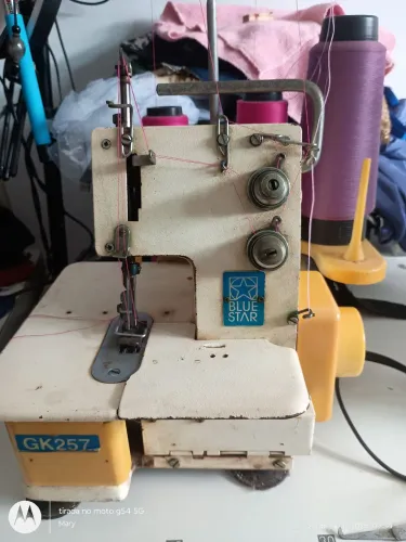 Máquina de costura industrial