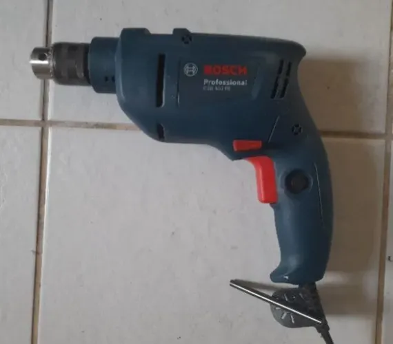 Furadeira impacto Bosch
