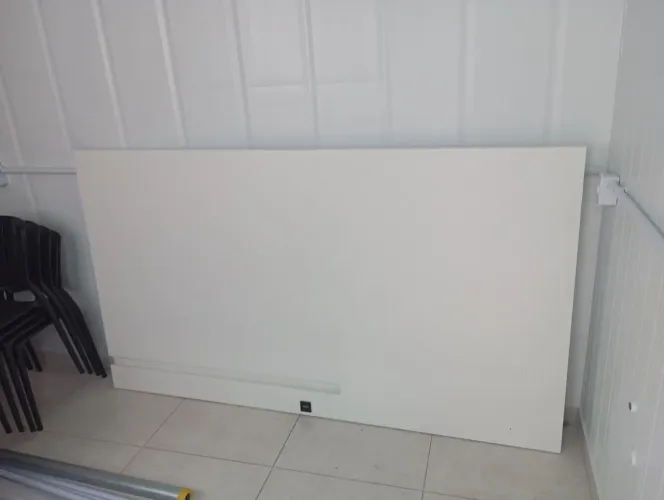 Porta pivotante 100% MDF branca 120,5x212,5