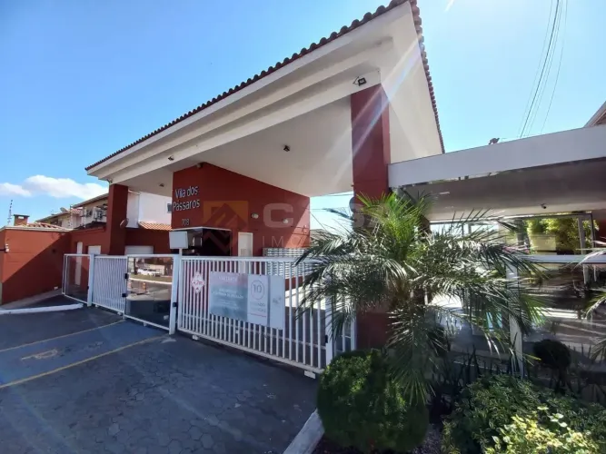 F- Linda casa em condomínio fechado em Morada de Laranjeiras