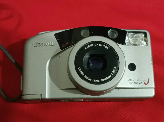 Canon Japan Autoboy J Panorama Silver Point & Shoot 35mm 