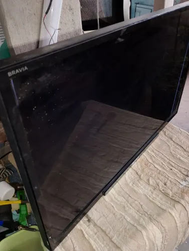 Tv Sony KDL32R425A, com lista na tela