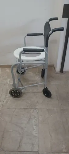 Cadeira de banho 50 cm larga.149,00