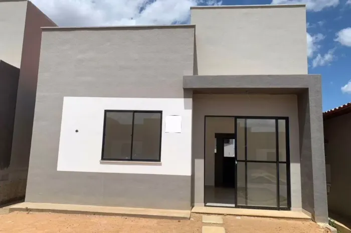 Casa de 2/4 pra Venda pronta pra morar em Condominio no Sim