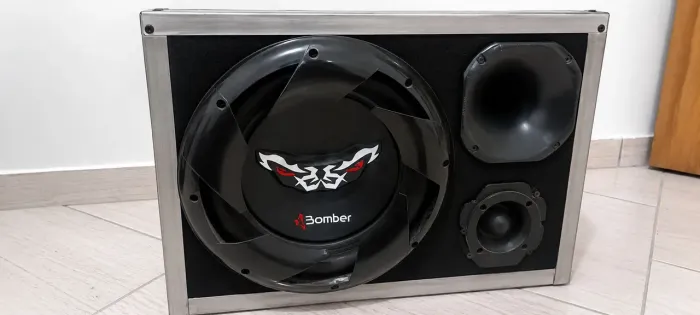 Caixa trio bicho papao 12" 650 rms com módulo 900 watts