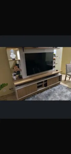 Vende se rack com painel embutido 