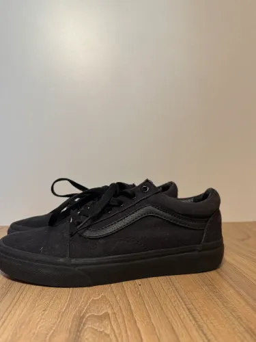 Tênis Vans original preto, pouco usado tamanho 35
