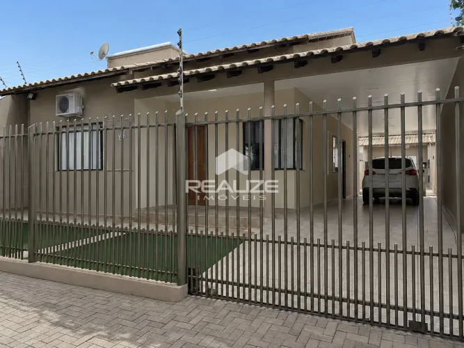 Casa à venda no Jardim Ipê 2 com 3 quartos sendo (1 Suite).