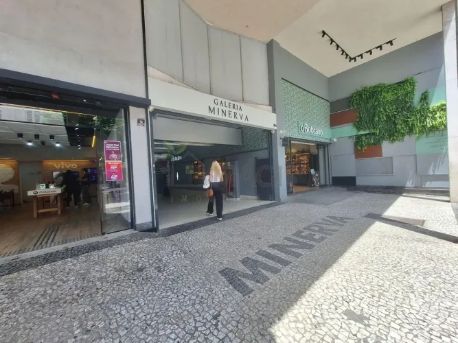 Loja Comercial para Locação no Centro | Galeria Minerva com 79 m² e Mezanino | Curitiba