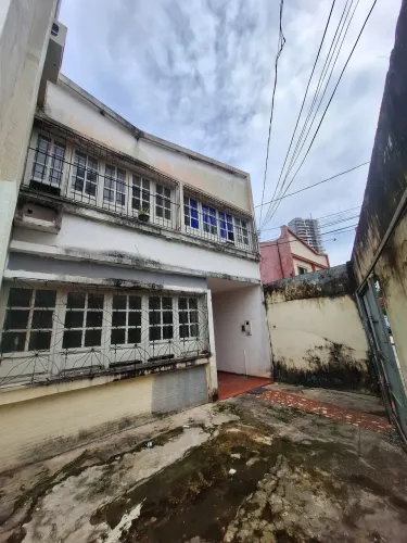 Casa em vila fechada 3 quartos,  na Batista campos, Caripunas, próximo ao Hemopa e Sagres.