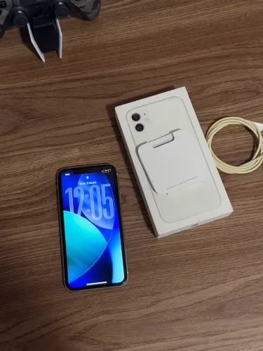 IPHONE 11 - 128gb - CAIXA E CABO ORIGINAL