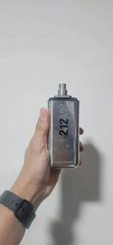 Perfume Carolina Herrera 212 VIP Masculino - 100ml (Original / Novo)