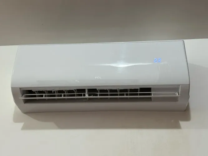 Ar condicionado split convencional TCL 12000 btus