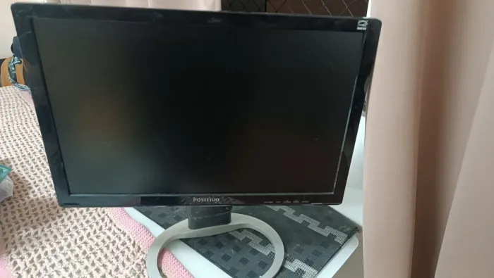 Monitor 19 VGA/DVI Positivo