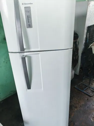 Geladeira Eletrolux df 42