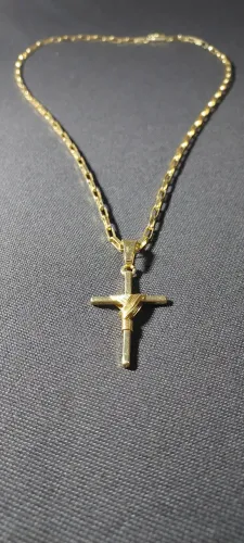 Corrente Masculina Cadeado/Tijolinho + Pingente Cruz Trançada (Banhado a Ouro 18k)