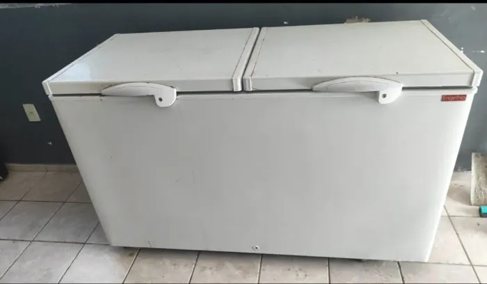 COMBO 2 FREEZER HORIZONTAL 2 PORTAS E 1 PORTA + EXPOSITOR VERTICAL PRETO SEMI NOVOS