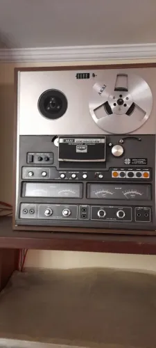 Gravador de rolo Akai