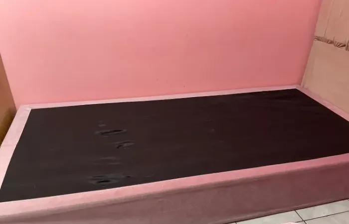 Linda cama de Solteiro Cor de Rosa