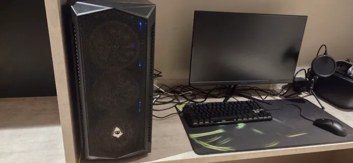 Vendo pc gamer completo com mouse, teclado, monitor, headset e microfone