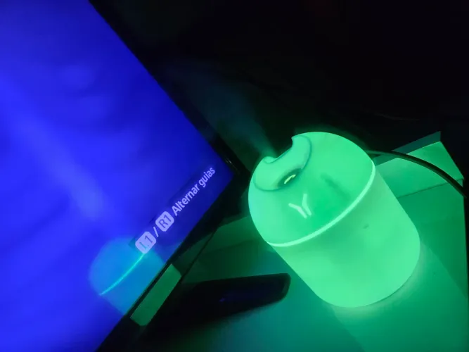 Luminária de Mesa LED RGB Cilíndrica (Abajur de Cabeceira / Gamer)