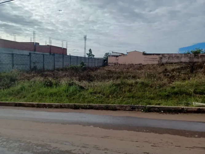 Excelente lote comercial a venda escriturado pela terracap quitado SHA chá 131 conj 5 de Á