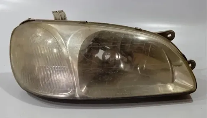 Farol Direito Kia Carnival 2001 / Avaria Direito
