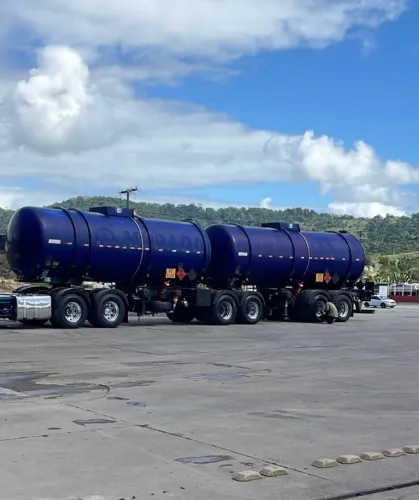 TANQUE TRANSPORTE DE COMBUSTIVEL