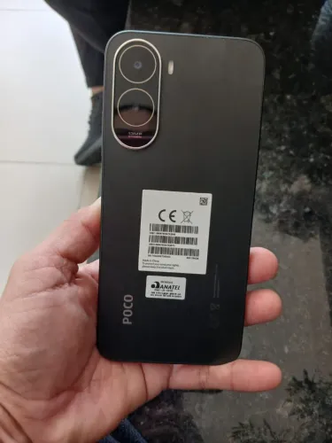 Vende um POCO C 81 Pro, semi novo , MOTIVO: DOENÇA