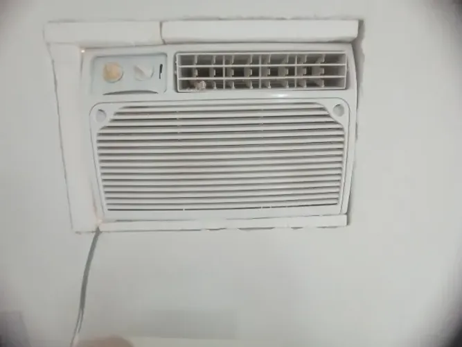 AR-CONDICIONADO JANELA GREE 7.500 BTUs - USADO (Funcionando Perfeitamente)