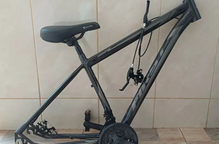 Quadro Fisrt Smith 17 + quadro Rava feminino 15 + cambio e k7 gts 12v